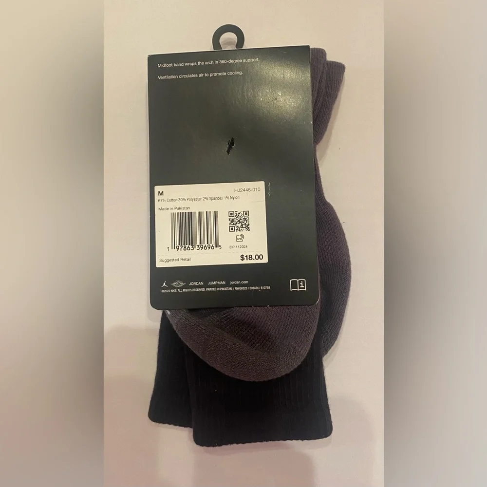Unisex Nike Everyday Plus Dri-FIT Cushioned Crew Socks‎ Black Size M Youth 5Y-7Y